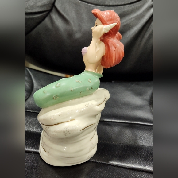 LENOX DISNEY SHOWCASE COLLECTION ARIEL "LITTLE MERMAID" SITTING ON ROCK, 7.5 In - Picture 4 of 10